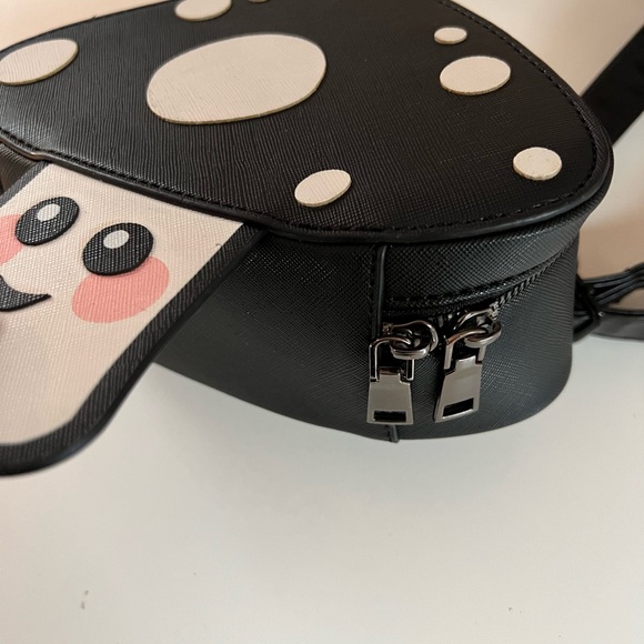 Backstitch Bruja Willow Mushroom bag (black variant) - Picture 5 of 9